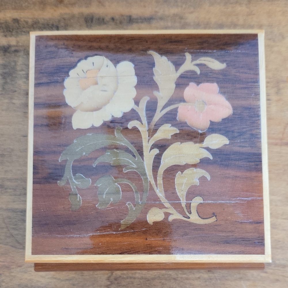 Vintage Marquetry Box Sorrento Italy